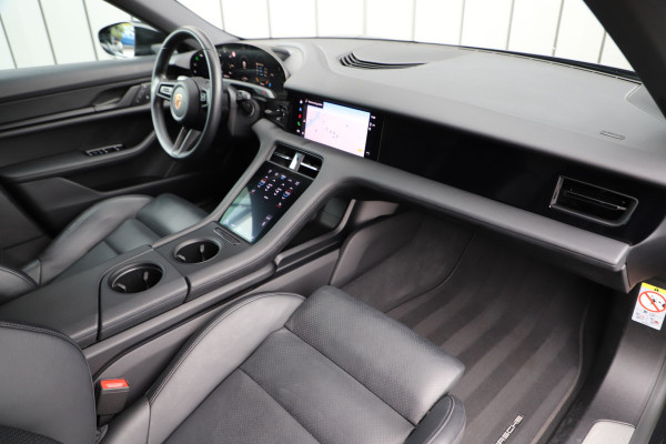 Porsche Taycan Cross Turismo 4 93kWh | 380PK | Panoramadak | Keyless-go | Sfeerverlichting | Bose audio | Matrix-led | 16-weg memory stoelen | 2022.