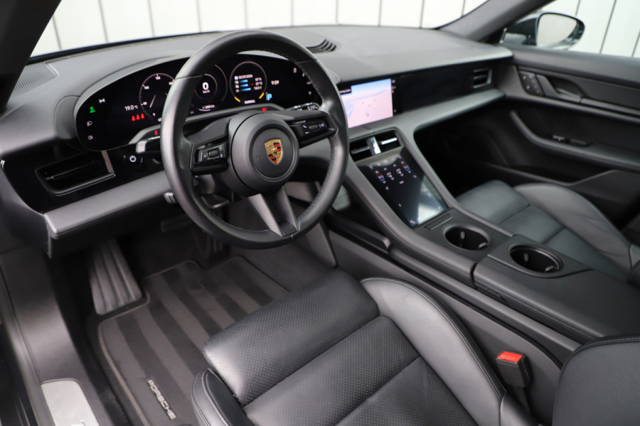 Porsche Taycan Cross Turismo 4 93kWh | 380PK | Panoramadak | Keyless-go | Sfeerverlichting | Bose audio | Matrix-led | 16-weg memory stoelen | 2022.