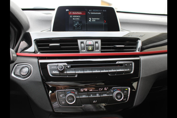 BMW X1 sDrive18i Executive | ACHTERUITRIJCAMERA | 12 MAANDEN BOVAG GARANTIE |
