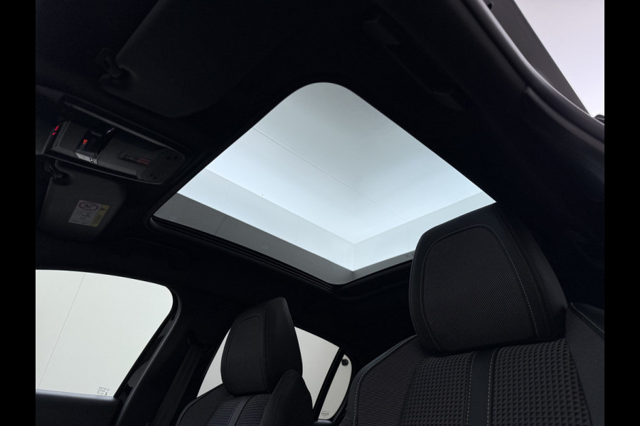 Peugeot e-208 EV GT350 SOH 98% Panoramadak Virtual Cockpit 360°Camera Keyless 3D-Navi Ecc Apple Carplay Android Auto Pdc Sensor dodehoek Regen-Lichtsensor Cruise Control Lmv Privacy Glas Isofix Led DAB Bluetooth 1e Eigenaar Dealeronderhouden Origineel Nederlandse Auto