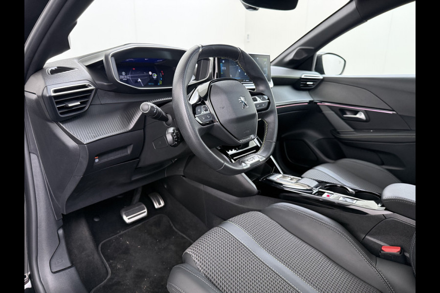 Peugeot e-208 EV GT350 SOH 98% Panoramadak Virtual Cockpit 360°Camera Keyless 3D-Navi Ecc Apple Carplay Android Auto Pdc Sensor dodehoek Regen-Lichtsensor Cruise Control Lmv Privacy Glas Isofix Led DAB Bluetooth 1e Eigenaar Dealeronderhouden Origineel Nederlandse Auto