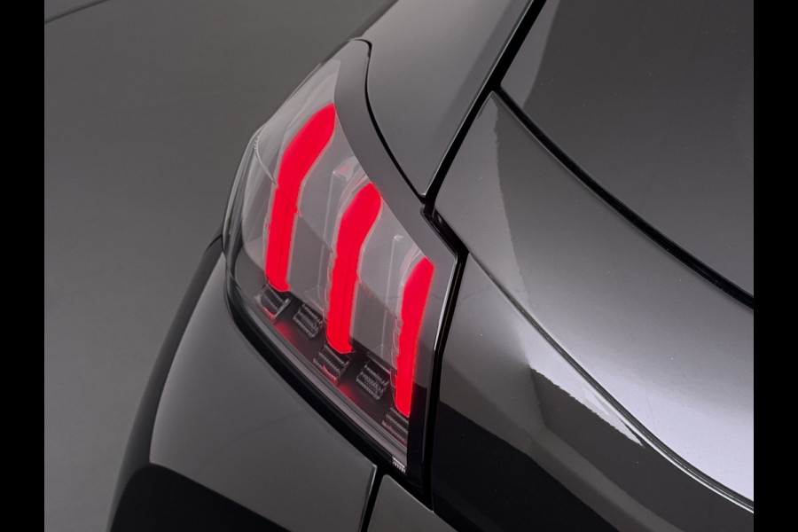 Peugeot e-208 EV GT350 SOH 98% Panoramadak Virtual Cockpit 360°Camera Keyless 3D-Navi Ecc Apple Carplay Android Auto Pdc Sensor dodehoek Regen-Lichtsensor Cruise Control Lmv Privacy Glas Isofix Led DAB Bluetooth 1e Eigenaar Dealeronderhouden Origineel Nederlandse Auto