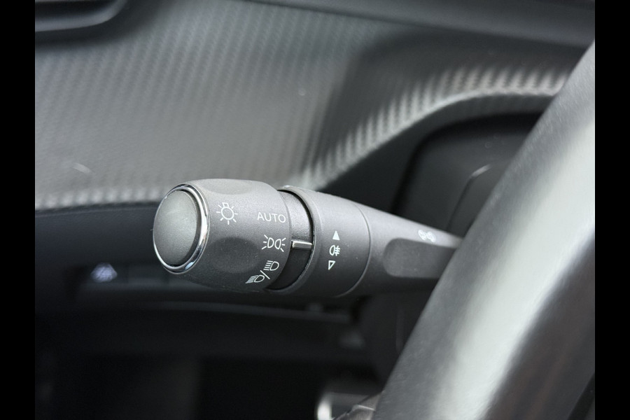 Peugeot e-208 EV GT350 SOH 98% Panoramadak Virtual Cockpit 360°Camera Keyless 3D-Navi Ecc Apple Carplay Android Auto Pdc Sensor dodehoek Regen-Lichtsensor Cruise Control Lmv Privacy Glas Isofix Led DAB Bluetooth 1e Eigenaar Dealeronderhouden Origineel Nederlandse Auto