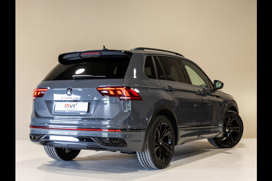 Volkswagen Tiguan 1.5 TSI 2x R-Line / 150pk / NAP / IQ Light / Automatische klimaatregeling /