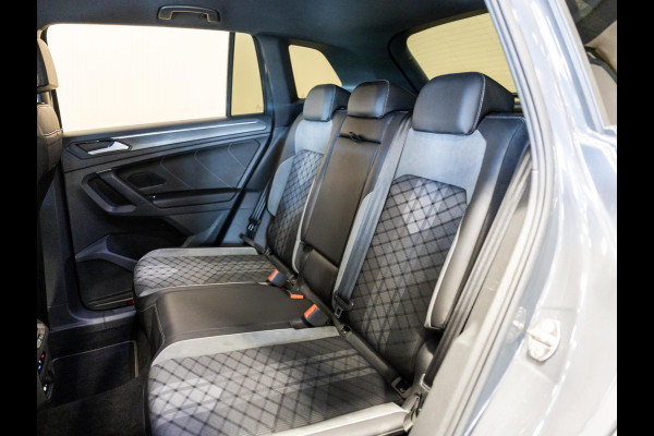 Volkswagen Tiguan 1.5 TSI 2x R-Line / 150pk / NAP / IQ Light / Automatische klimaatregeling /