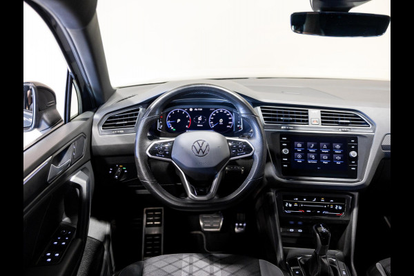 Volkswagen Tiguan 1.5 TSI 2x R-Line / 150pk / NAP / IQ Light / Automatische klimaatregeling /