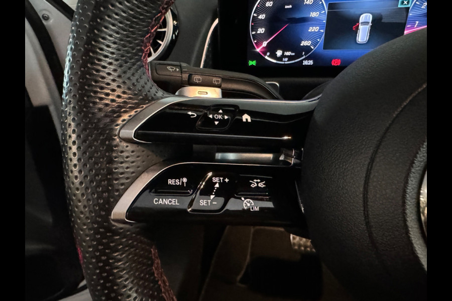 Mercedes-Benz Glb 180 Star Edition AMG Line Plus Pano|Sfeer|Blindspot|360 Camera