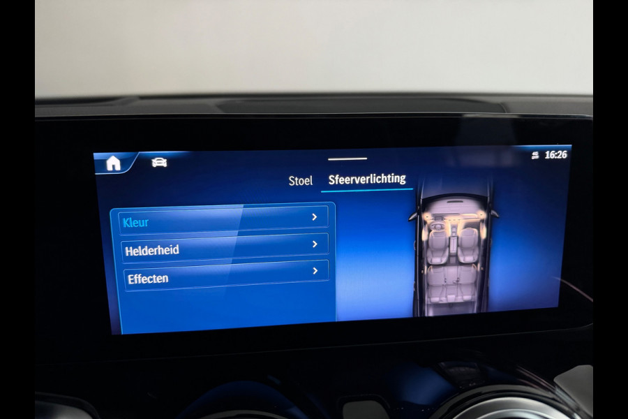 Mercedes-Benz Glb 180 Star Edition AMG Line Plus Pano|Sfeer|Blindspot|360 Camera