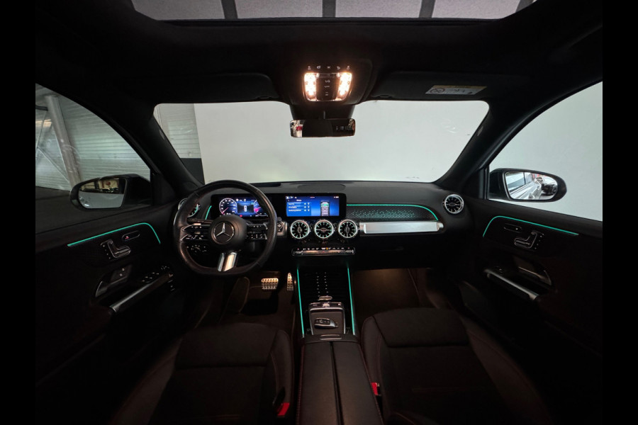 Mercedes-Benz Glb 180 Star Edition AMG Line Plus Pano|Sfeer|Blindspot|360 Camera