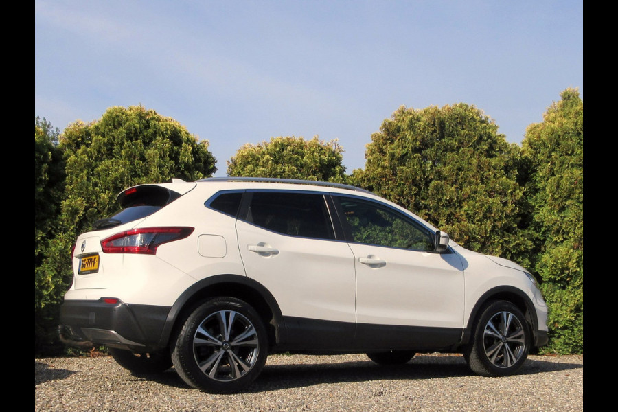 Nissan QASHQAI 1.2 N-Connecta * 360cam * Pano * Trekhaak *