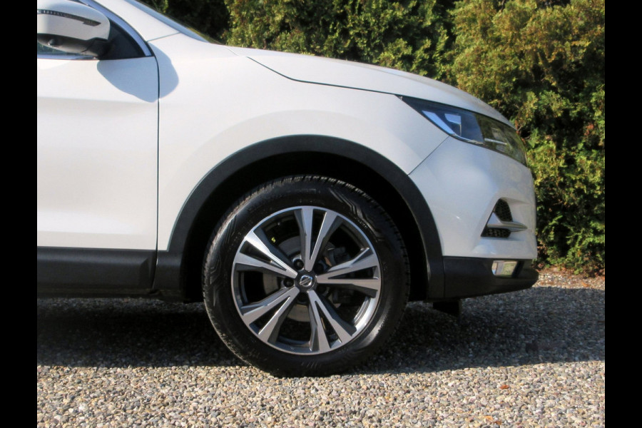 Nissan QASHQAI 1.2 N-Connecta * 360cam * Pano * Trekhaak *