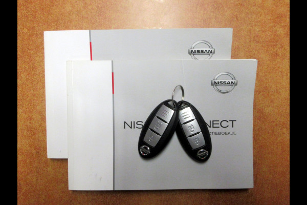 Nissan QASHQAI 1.2 N-Connecta * 360cam * Pano * Trekhaak *
