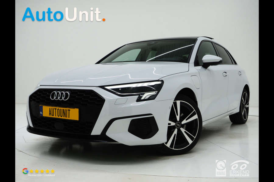 Audi A3 Sportback 40 TFSI e Full Black 204PK | Lederen Sportstoelen | Panoramadak | Camera | Keyless | Sfeerlicht | Carplay