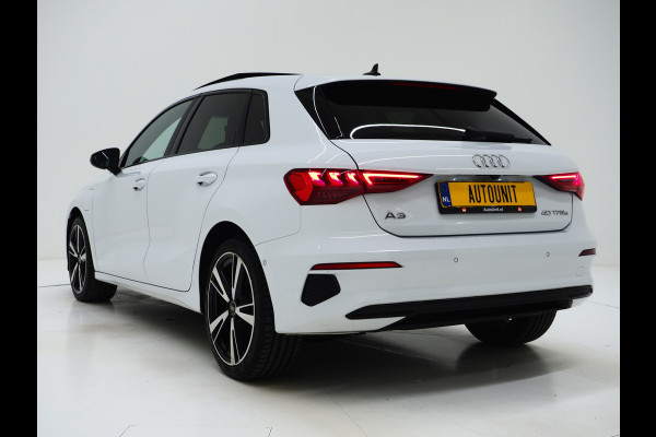 Audi A3 Sportback 40 TFSI e Full Black 204PK | Lederen Sportstoelen | Panoramadak | Camera | Keyless | Sfeerlicht | Carplay