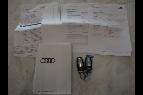 Audi A3 Sportback 40 TFSI e Full Black 204PK | Lederen Sportstoelen | Panoramadak | Camera | Keyless | Sfeerlicht | Carplay