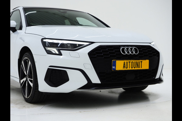 Audi A3 Sportback 40 TFSI e Full Black 204PK | Lederen Sportstoelen | Panoramadak | Camera | Keyless | Sfeerlicht | Carplay