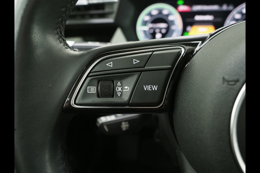 Audi A3 Sportback 40 TFSI e Full Black 204PK | Lederen Sportstoelen | Panoramadak | Camera | Keyless | Sfeerlicht | Carplay