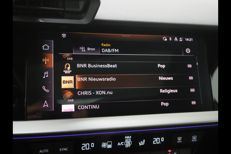 Audi A3 Sportback 40 TFSI e Full Black 204PK | Lederen Sportstoelen | Panoramadak | Camera | Keyless | Sfeerlicht | Carplay