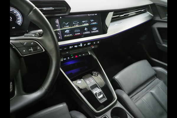 Audi A3 Sportback 40 TFSI e Full Black 204PK | Lederen Sportstoelen | Panoramadak | Camera | Keyless | Sfeerlicht | Carplay