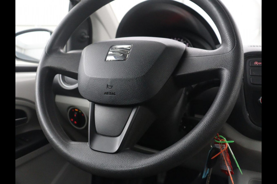 Seat Mii 1.0 Style Intense | 5-deurs | Airco | Bluetooth | Park assist | 14" velgen | NAP 151.830km.