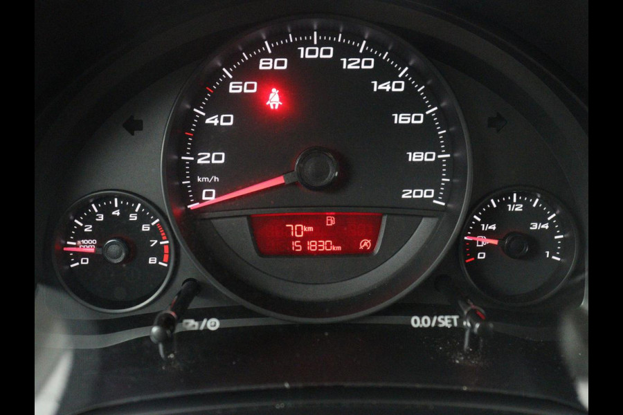 Seat Mii 1.0 Style Intense | 5-deurs | Airco | Bluetooth | Park assist | 14" velgen | NAP 151.830km.