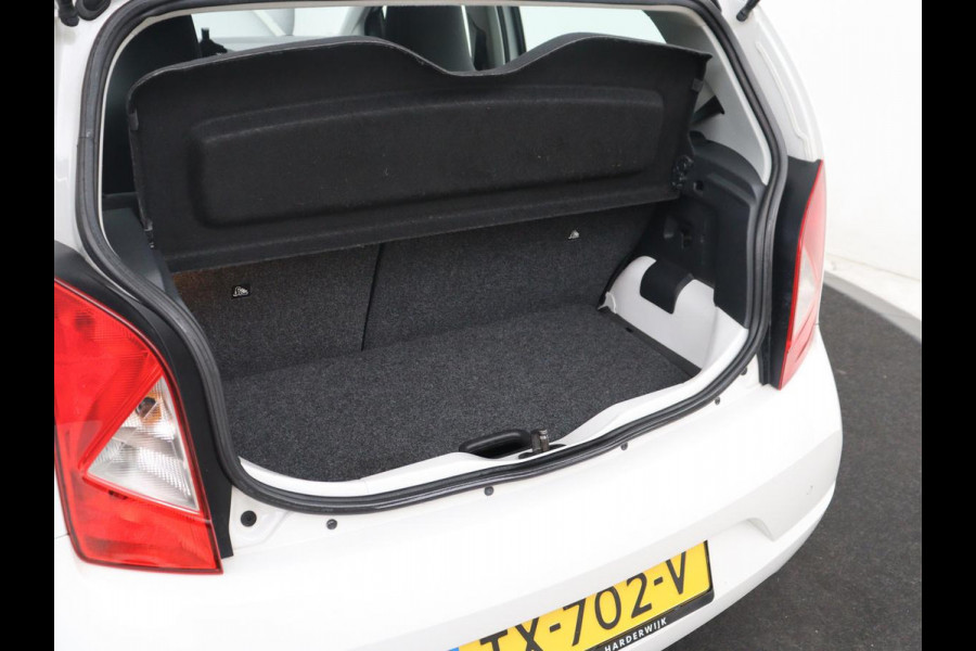 Seat Mii 1.0 Style Intense | 5-deurs | Airco | Bluetooth | Park assist | 14" velgen | NAP 151.830km.