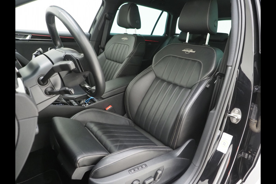 Škoda Superb Combi 1.4 TSI iV Laurin & Klement | Leder | Trekhaak | Massage | Canton | Keyless | Memory | Sfeerlicht | Carplay