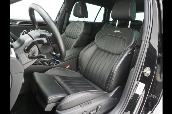 Škoda Superb Combi 1.4 TSI iV Laurin & Klement | Leder | Trekhaak | Massage | Canton | Keyless | Memory | Sfeerlicht | Carplay