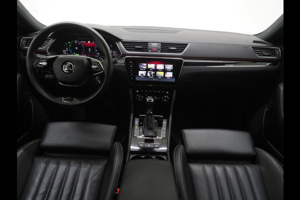 Škoda Superb Combi 1.4 TSI iV Laurin & Klement | Leder | Trekhaak | Massage | Canton | Keyless | Memory | Sfeerlicht | Carplay
