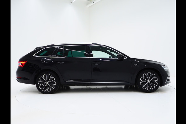 Škoda Superb Combi 1.4 TSI iV Laurin & Klement | Leder | Trekhaak | Massage | Canton | Keyless | Memory | Sfeerlicht | Carplay