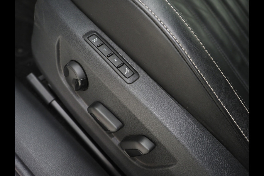 Škoda Superb Combi 1.4 TSI iV Laurin & Klement | Leder | Trekhaak | Massage | Canton | Keyless | Memory | Sfeerlicht | Carplay