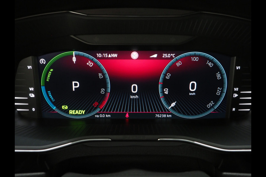 Škoda Superb Combi 1.4 TSI iV Laurin & Klement | Leder | Trekhaak | Massage | Canton | Keyless | Memory | Sfeerlicht | Carplay