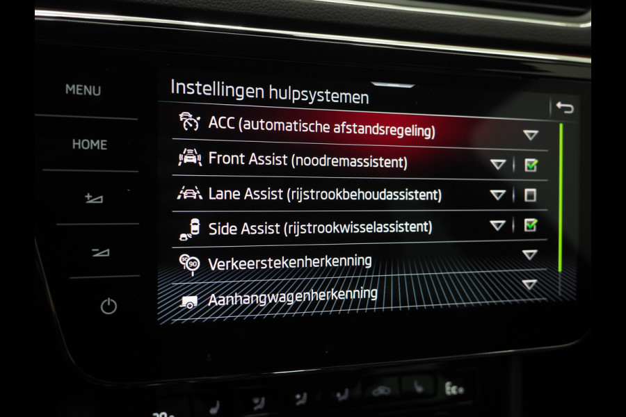 Škoda Superb Combi 1.4 TSI iV Laurin & Klement | Leder | Trekhaak | Massage | Canton | Keyless | Memory | Sfeerlicht | Carplay