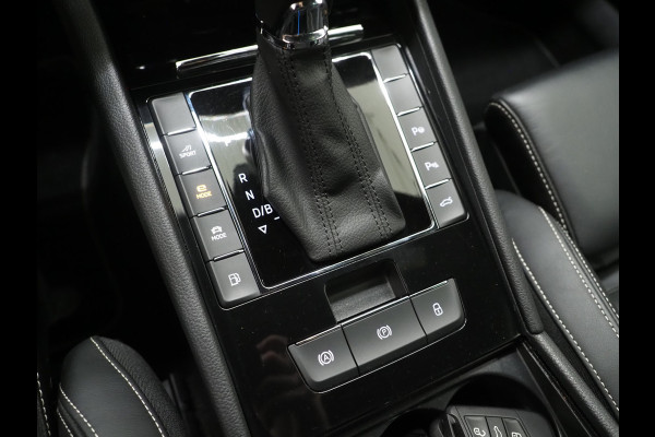 Škoda Superb Combi 1.4 TSI iV Laurin & Klement | Leder | Trekhaak | Massage | Canton | Keyless | Memory | Sfeerlicht | Carplay