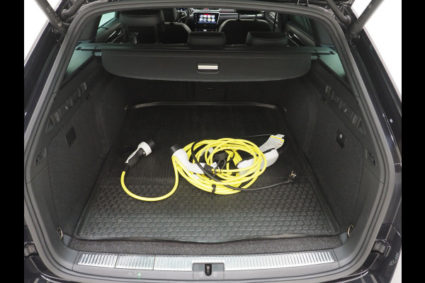 Škoda Superb Combi 1.4 TSI iV Laurin & Klement | Leder | Trekhaak | Massage | Canton | Keyless | Memory | Sfeerlicht | Carplay