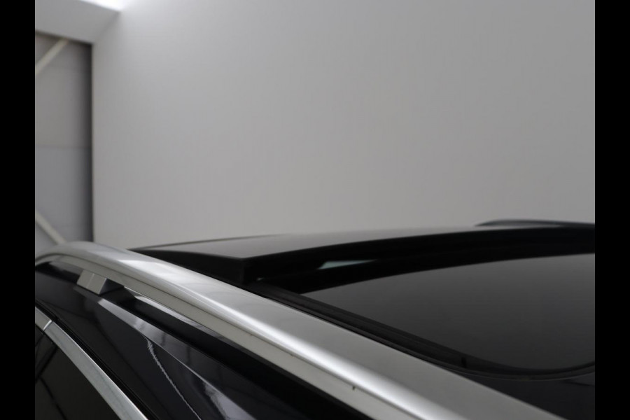 Audi A4 Allroad quattro 2.0 TFSI MHEV Edition | Panoramadak | Leder | Trekhaak | Virtual Dashboard | Camera | Climate control | Stoelverwarming | Full LED | Cruise control |