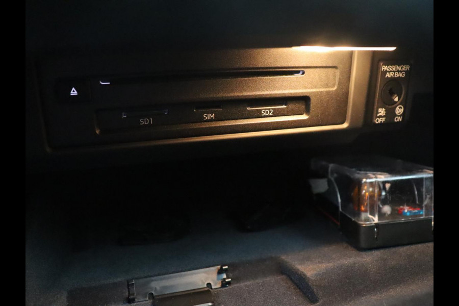 Audi A4 Allroad quattro 2.0 TFSI MHEV Edition | Panoramadak | Leder | Trekhaak | Virtual Dashboard | Camera | Climate control | Stoelverwarming | Full LED | Cruise control |
