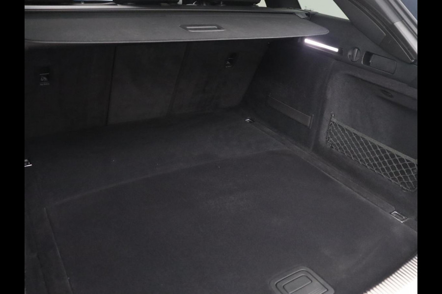 Audi A4 Allroad quattro 2.0 TFSI MHEV Edition | Panoramadak | Leder | Trekhaak | Virtual Dashboard | Camera | Climate control | Stoelverwarming | Full LED | Cruise control |