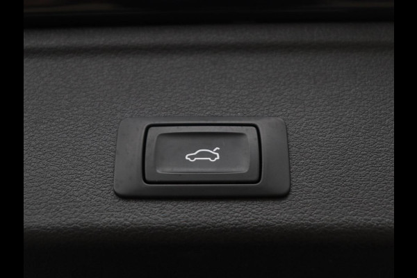 Audi A4 Allroad quattro 2.0 TFSI MHEV Edition | Panoramadak | Leder | Trekhaak | Virtual Dashboard | Camera | Climate control | Stoelverwarming | Full LED | Cruise control |