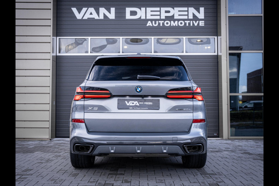BMW X5 xDrive50e - M-Sport l Pano l Carbon l HUD l Trekhaak