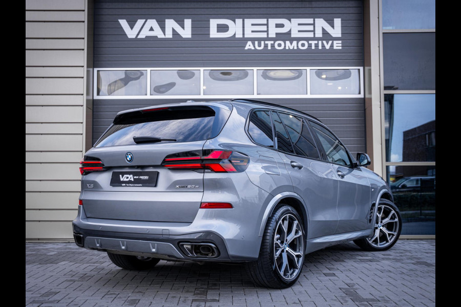 BMW X5 xDrive50e - M-Sport l Pano l Carbon l HUD l Trekhaak