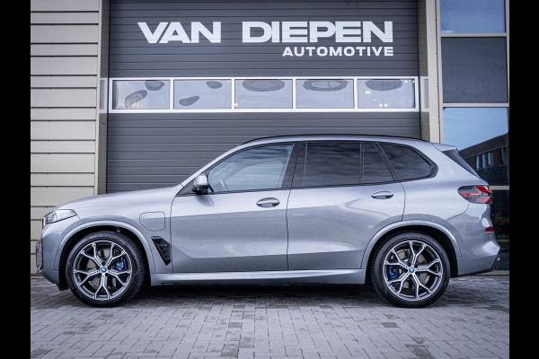 BMW X5 xDrive50e - M-Sport l Pano l Carbon l HUD l Trekhaak