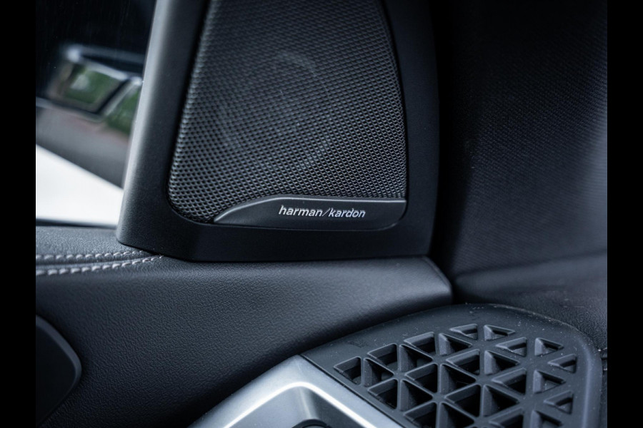 BMW X5 xDrive50e - M-Sport l Pano l Carbon l HUD l Trekhaak