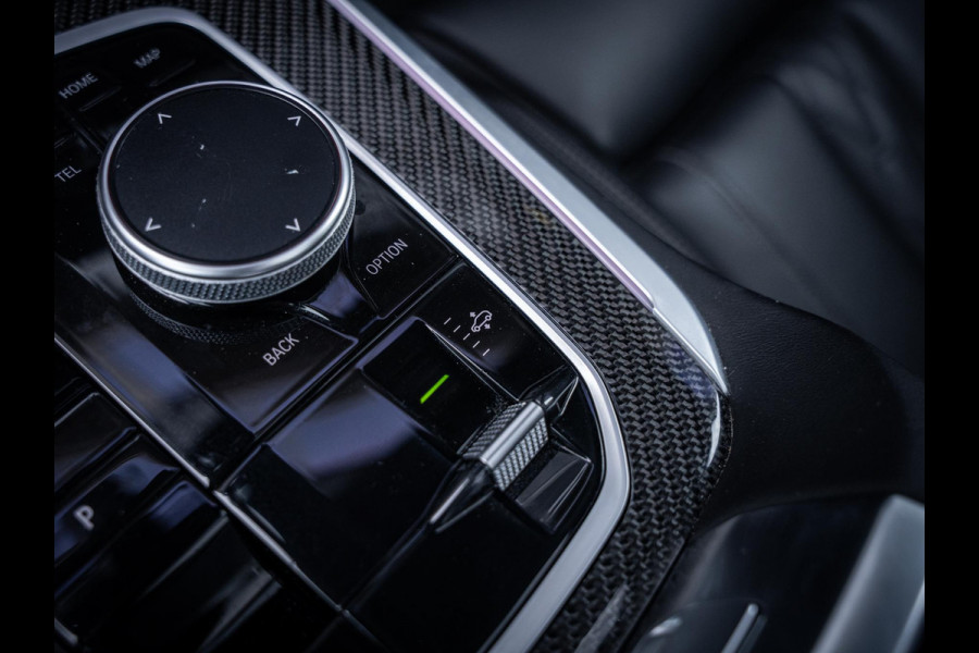 BMW X5 xDrive50e - M-Sport l Pano l Carbon l HUD l Trekhaak