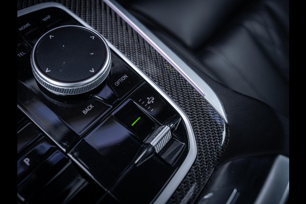 BMW X5 xDrive50e - M-Sport l Pano l Carbon l HUD l Trekhaak