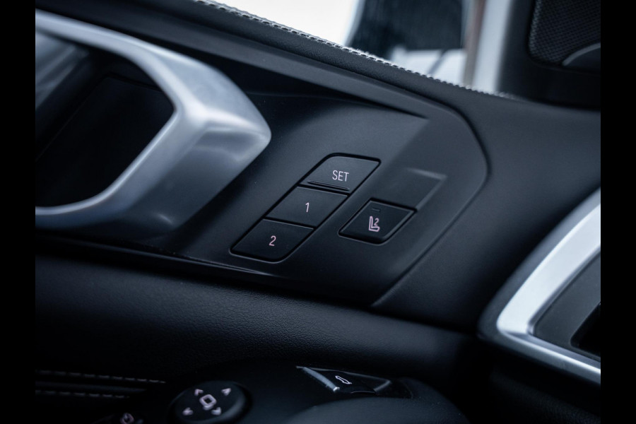 BMW X5 xDrive50e - M-Sport l Pano l Carbon l HUD l Trekhaak