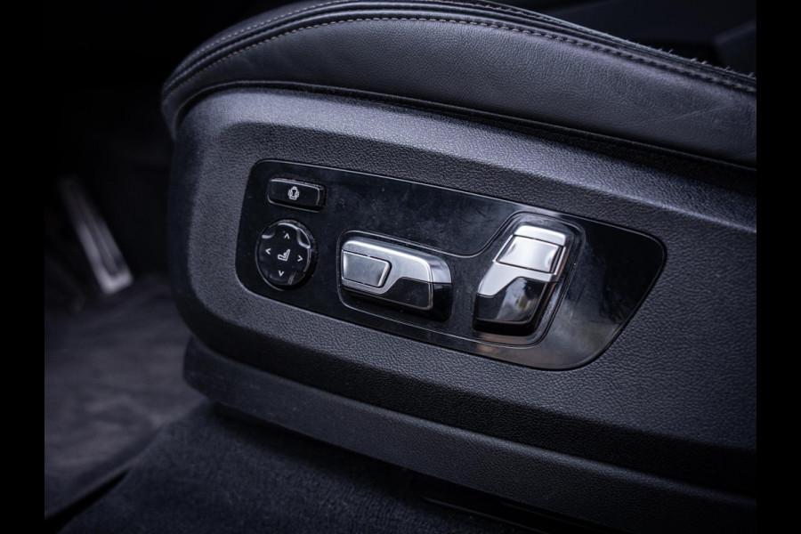BMW X5 xDrive50e - M-Sport l Pano l Carbon l HUD l Trekhaak
