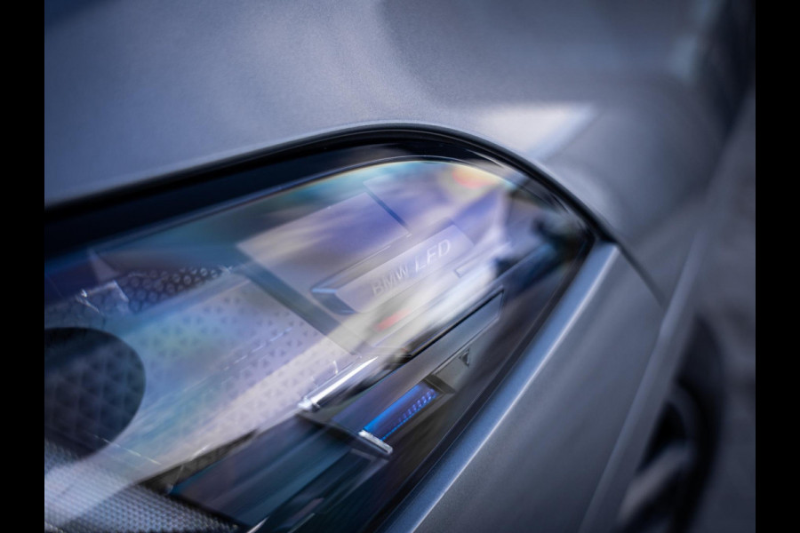 BMW X5 xDrive50e - M-Sport l Pano l Carbon l HUD l Trekhaak