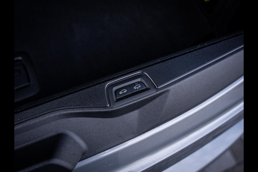 BMW X5 xDrive50e - M-Sport l Pano l Carbon l HUD l Trekhaak