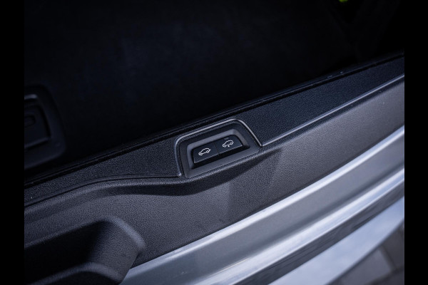 BMW X5 xDrive50e - M-Sport l Pano l Carbon l HUD l Trekhaak